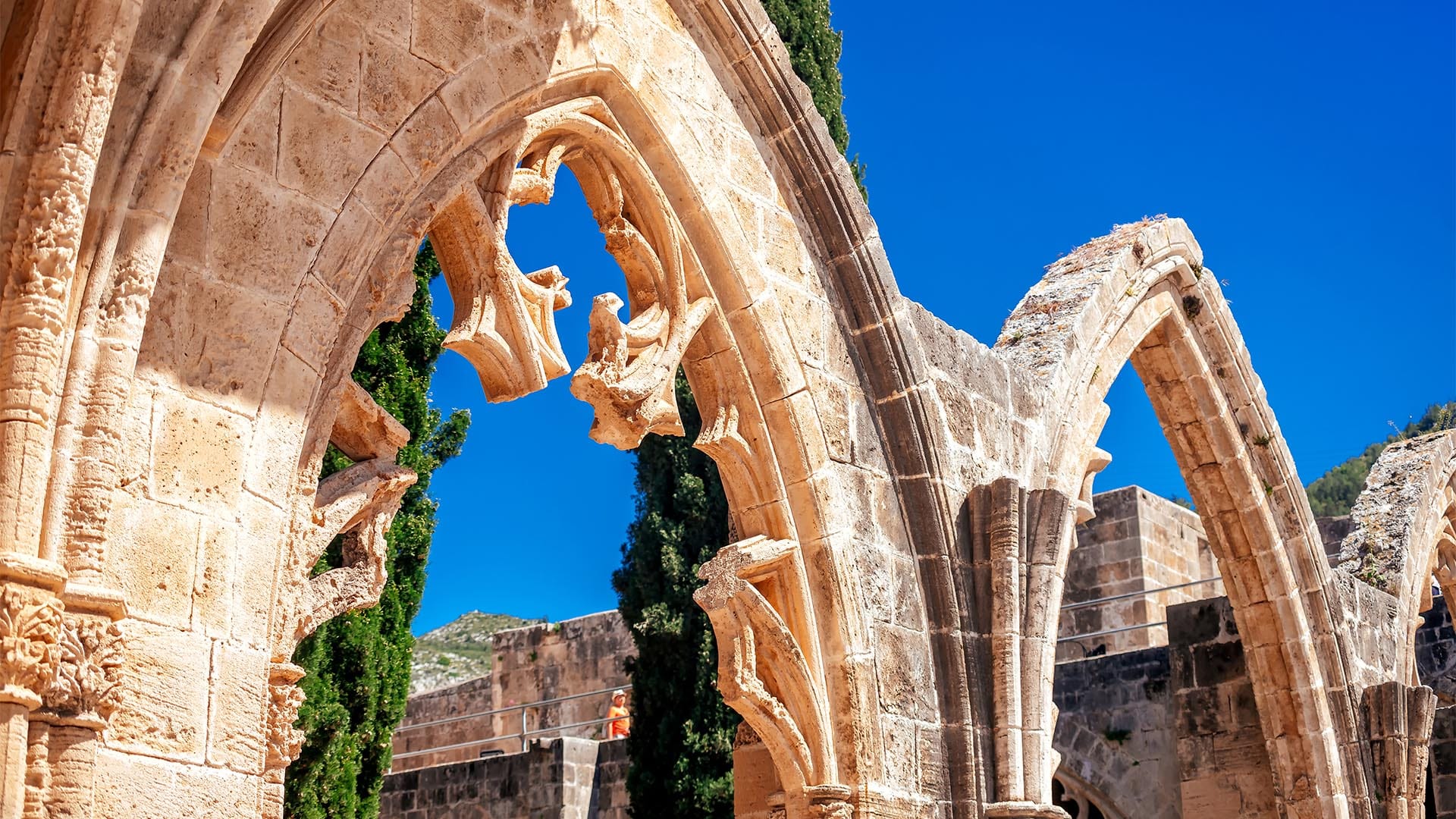Girne Bellapais Manastırı
