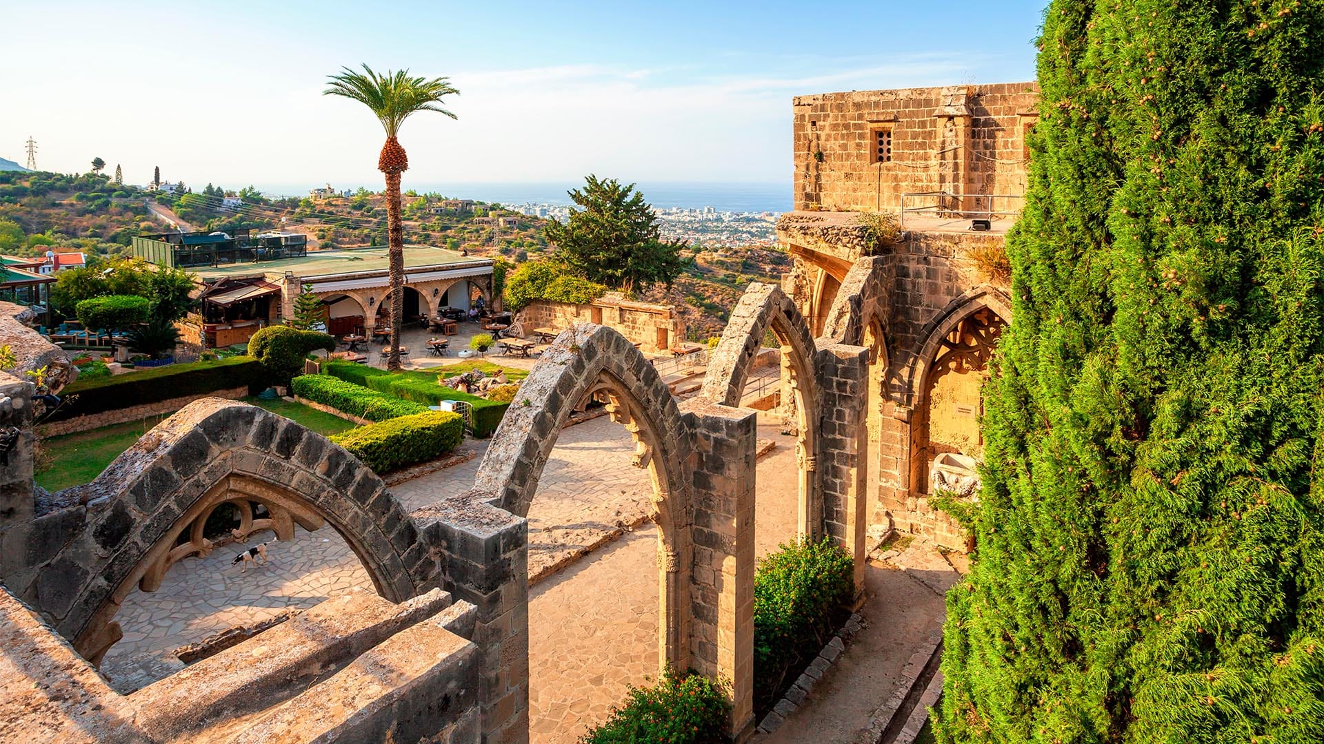 Girne Bellapais Manastırı Manzarası